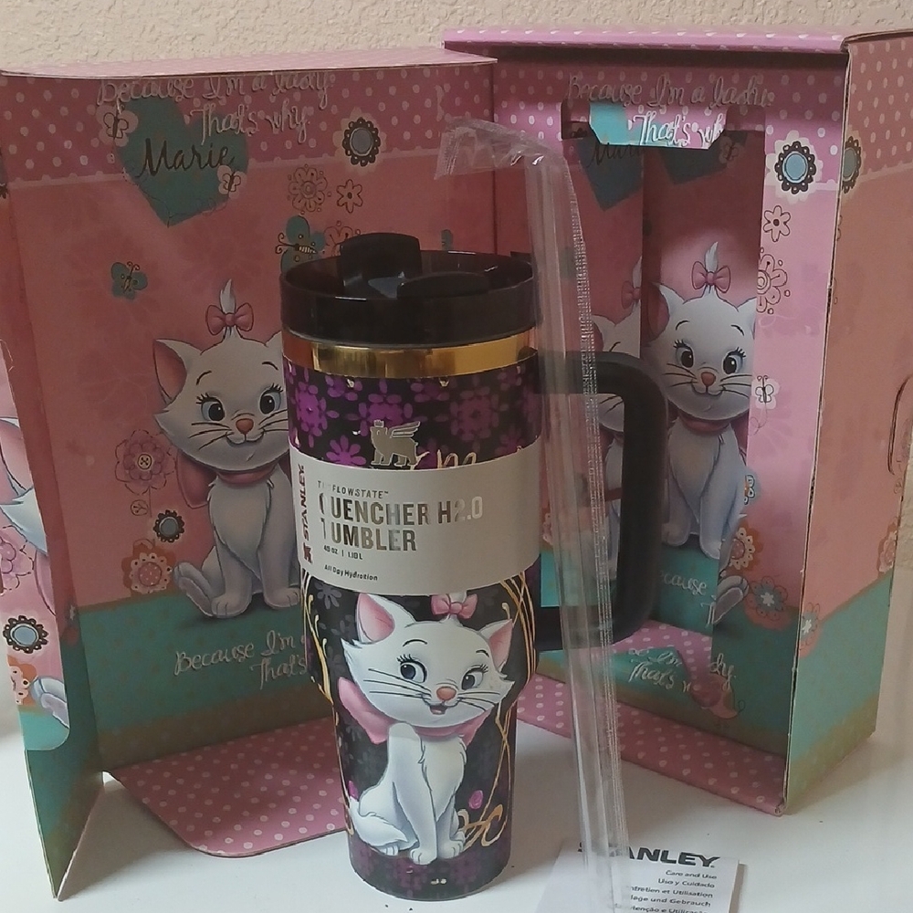 New 40 Oz  Marie Floral Tumbler with Straw